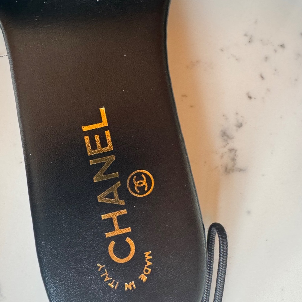 CHANEL WOMEN SLIDES BRAND NEW EU SIZE 41 BLACK & WHITE - Picture 8 of 8